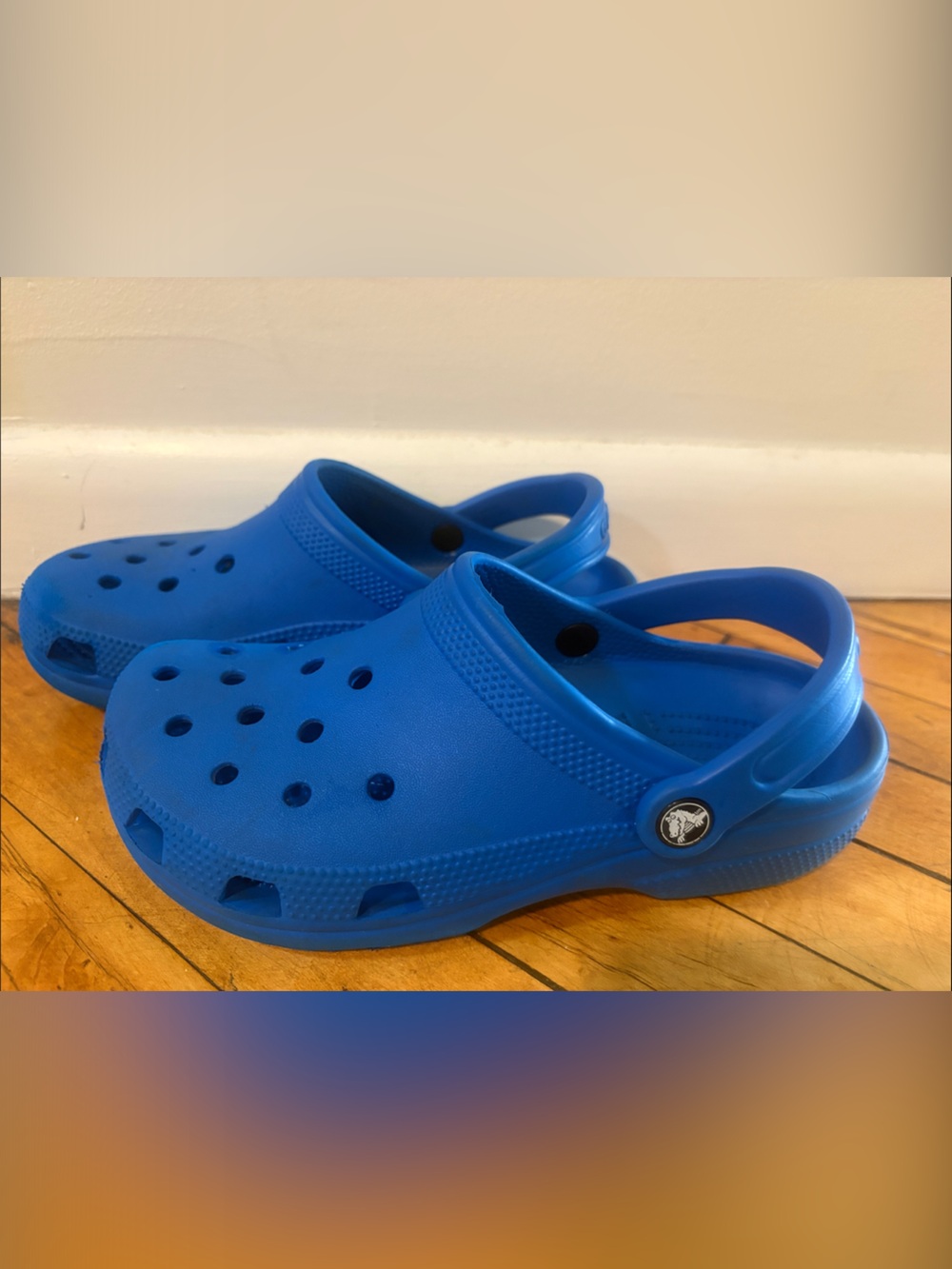 Crocs, Size 7W or 5M